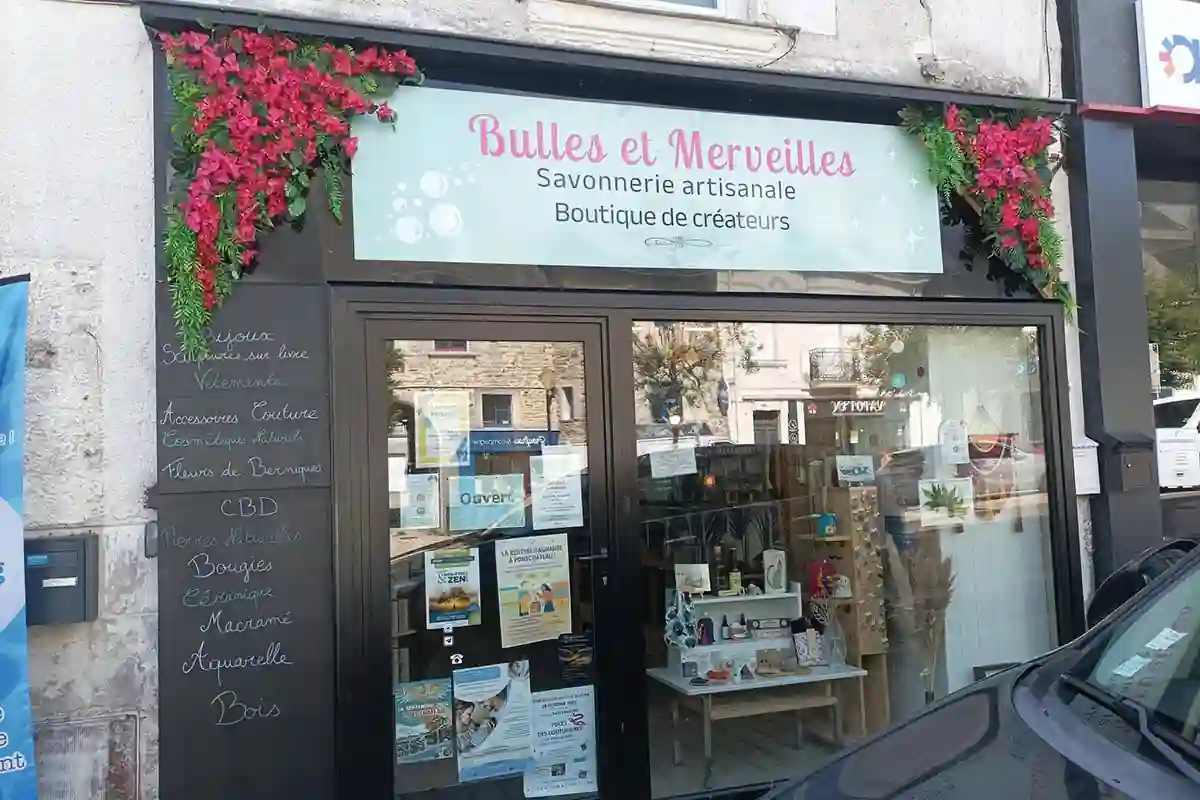 La devanture du magasin Bulles et Merveille à Pontchâteau