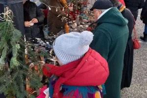 Quand le froid s’invite au marché de Noël : retour sur les premières aventures de l’atelier Berniques 6 L'atelier Berniques au marché de Noël de Bouguenais