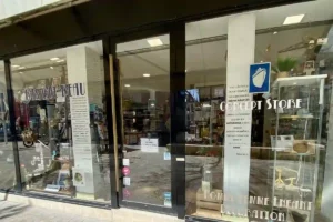 La devanture du concept store Pas que beau à Saint Nazaire