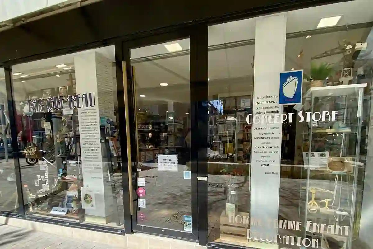 Pas que beau : L'artisanat local à découvrir au cœur de Saint-Nazaire 1 La devanture du concept store Pas que beau à Saint Nazaire